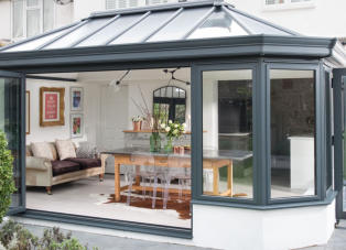 Izdelave in montaže ALU stavbnega pohištva. Izdelave in montaže steklenih fasad. Izdelave in montaže ALU zimskih vrtov. Izdelave in montaže ALU panoramskih oken.